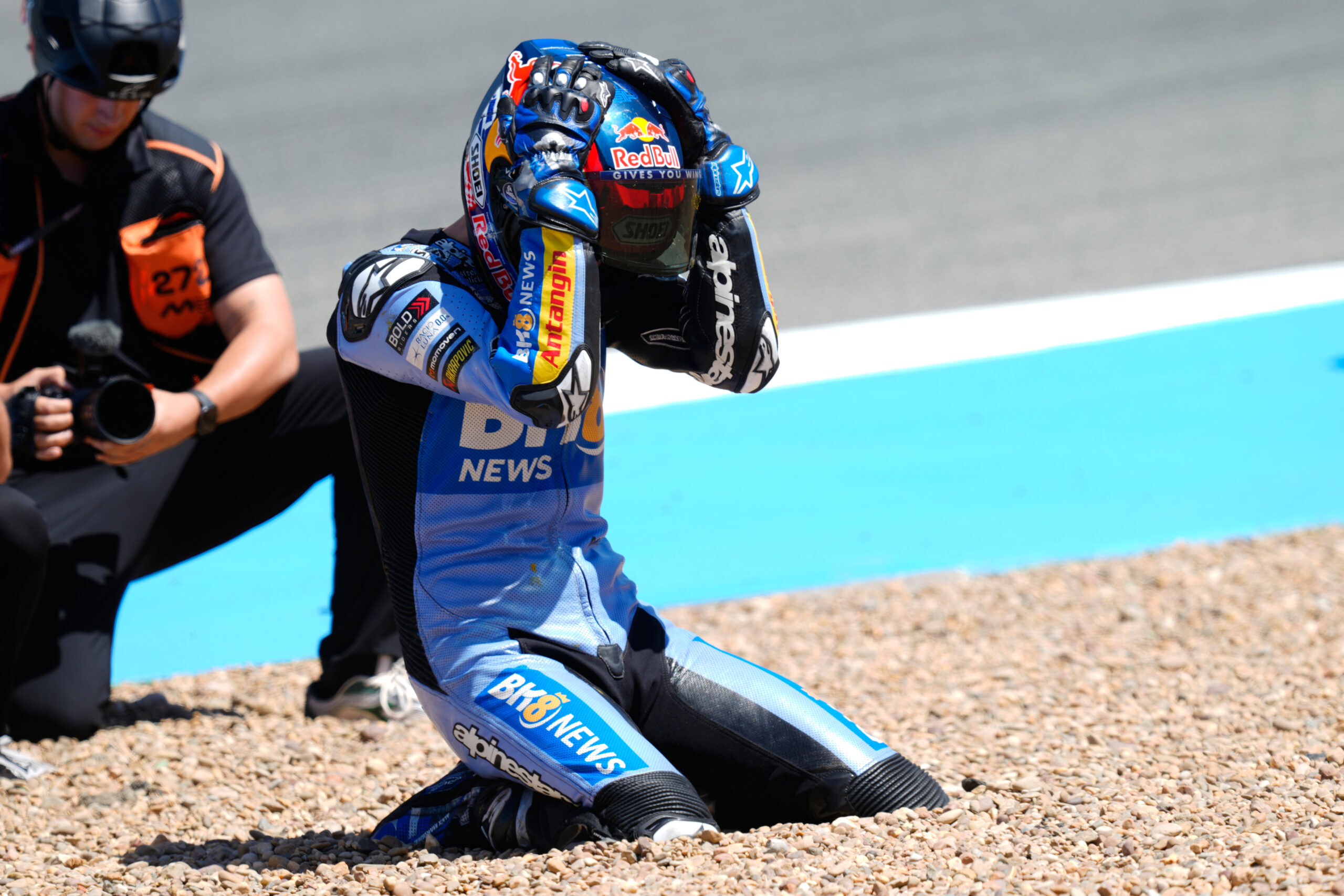 MotoGp, Alex Marquez conquista il Gp Spagna 2026. Alle sue spalle Bezzecchi