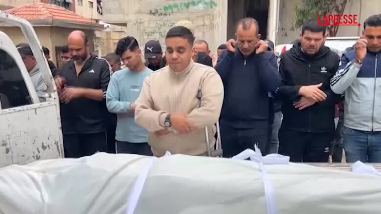 A Gaza i funerali di 4 palestinesi uccisi dalle forze israeliane