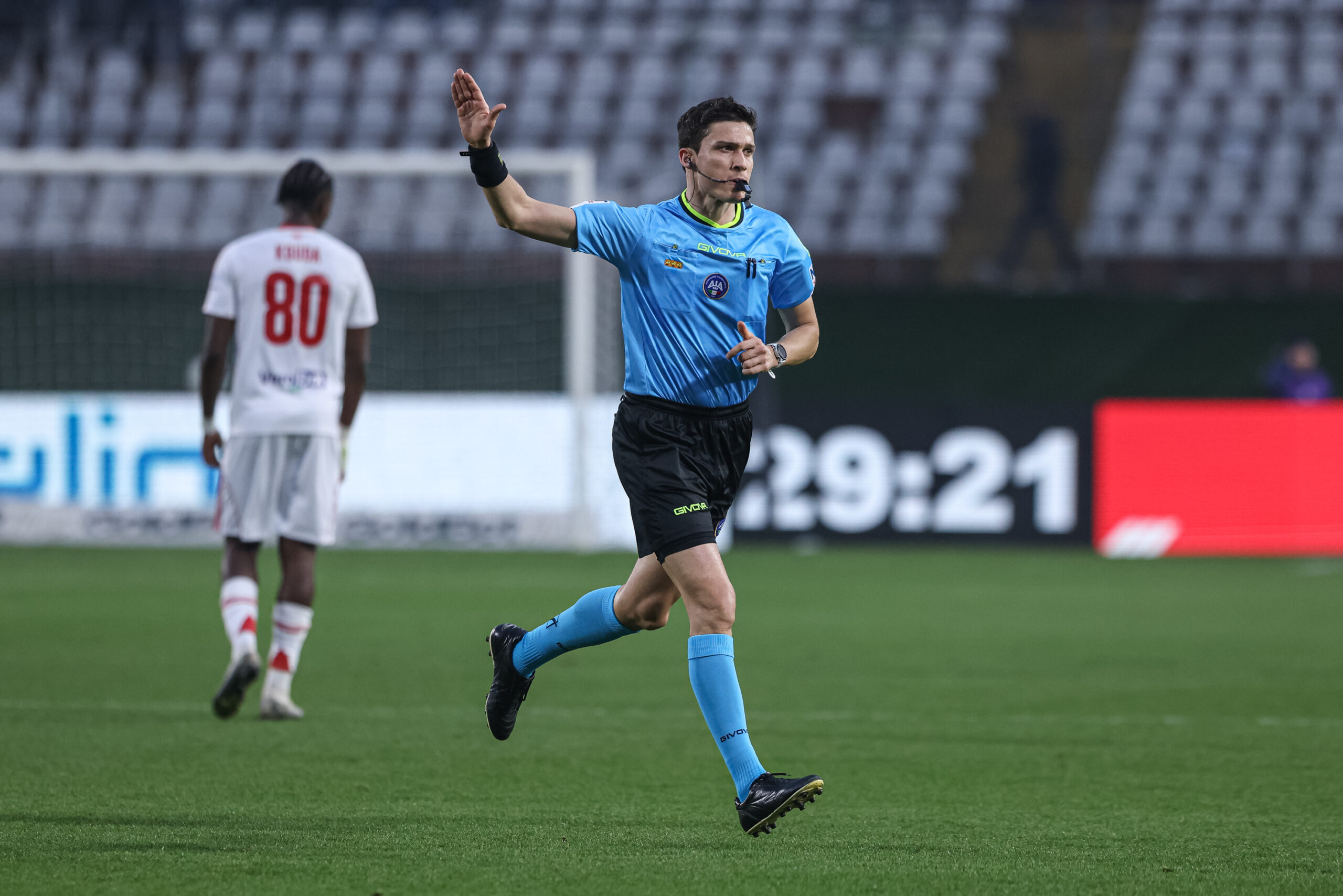 Arbitri, come si diventa fischietti di Serie A e quanto si guadagna