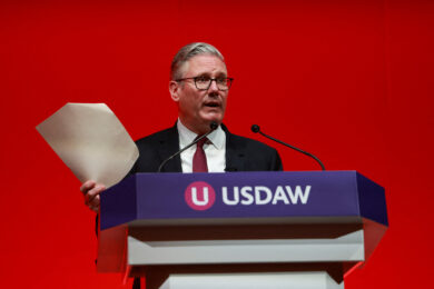 Caso Epstein e Mandelson, no a un’inchiesta parlamentare contro Starmer