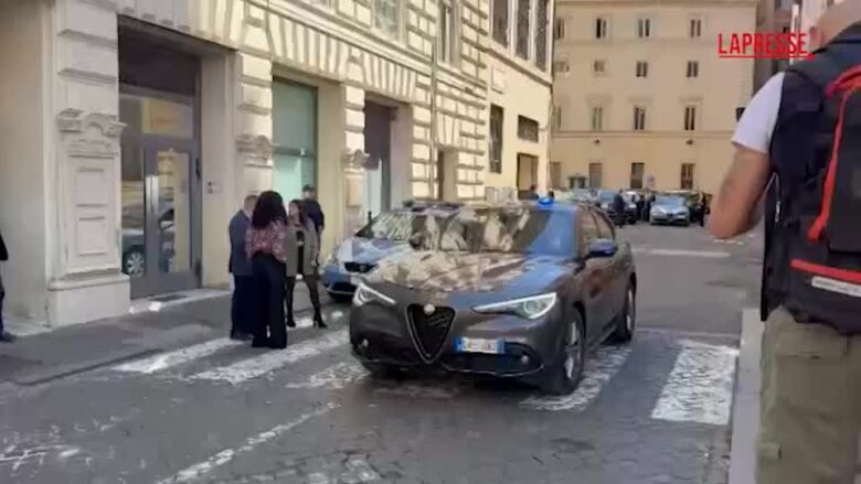 Il ministro della Giustizia Nordio lascia Palazzo Chigi dopo incontro con Mantovano