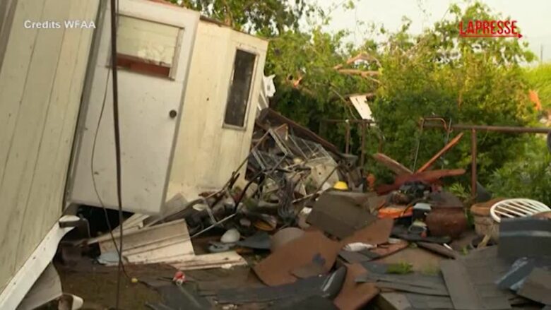 Texas, il maltempo provoca feriti e sfollati: le immagini da Mineral Wells