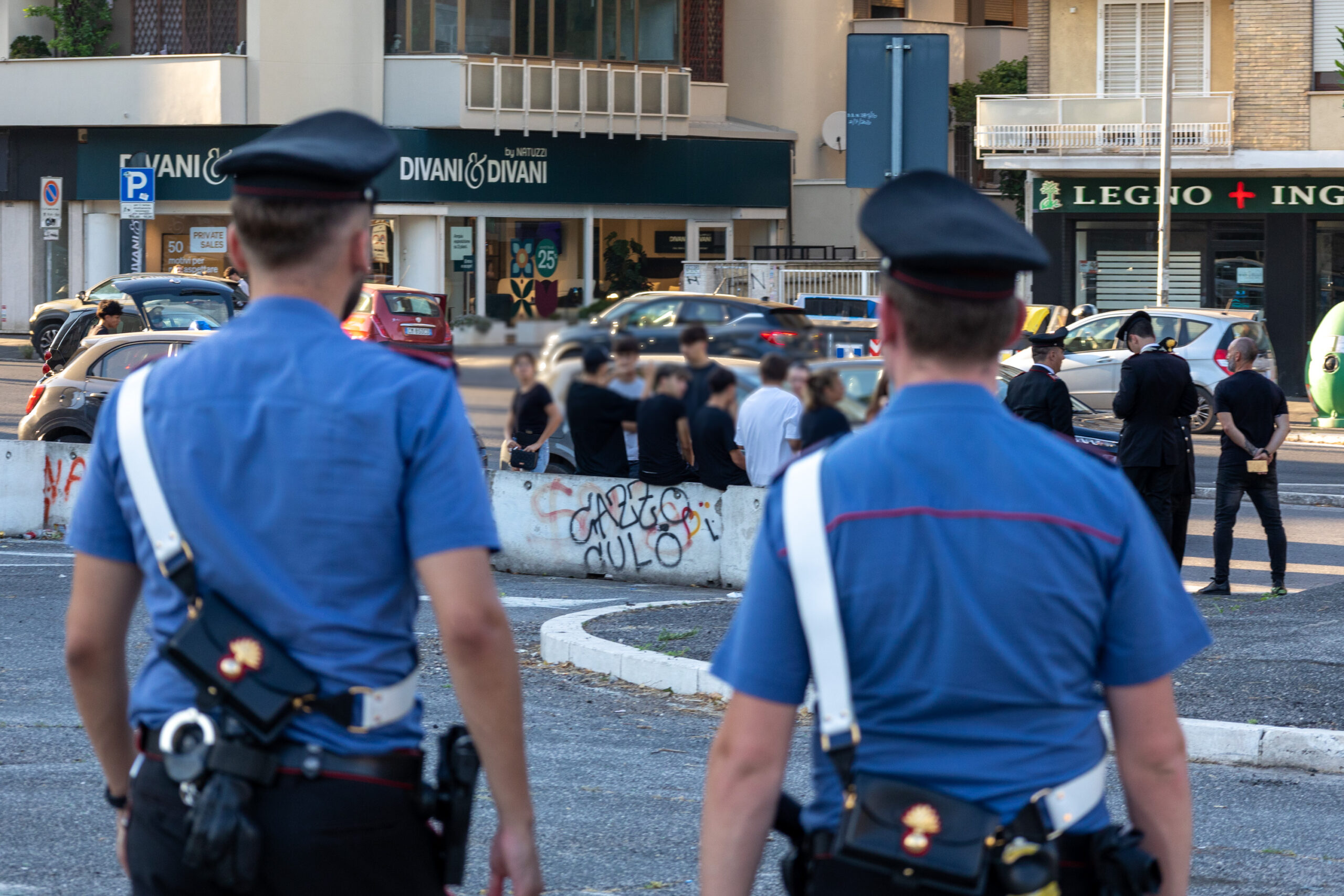Milano, tribunale su carabiniere assolto: “Non è uno stalker, anzi ha protetto le donne”
