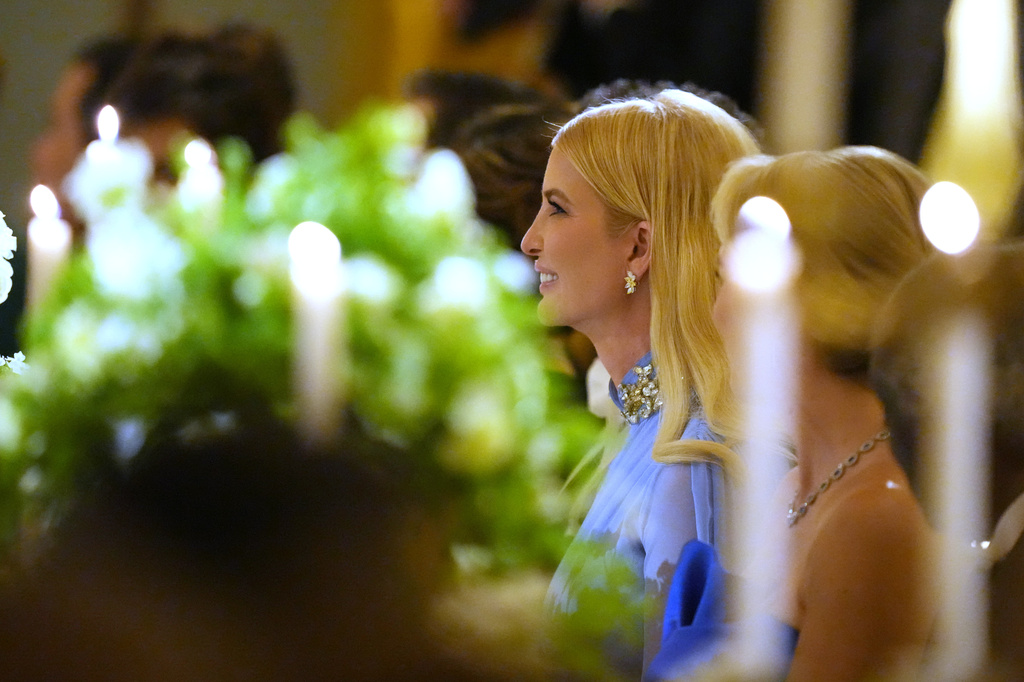 Galleria foto 'Re Carlo III e Trump alla cena di Stato: le foto del banchetto alla Casa Bianca' - foto 10