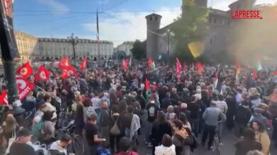 Flotilla, il presidio in piazza Castello e il corteo nelle vie del centro