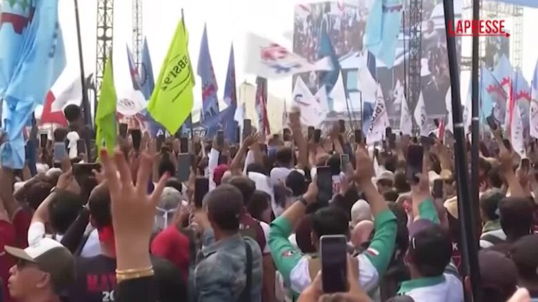 Indonesia, folla immensa alla marcia del 1° maggio: in piazza anche il presidente Prabowo Subianto