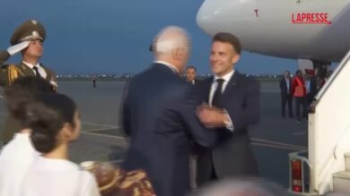 Armenia, Macron arriva a Erevan per il summit della Comunità politica europea