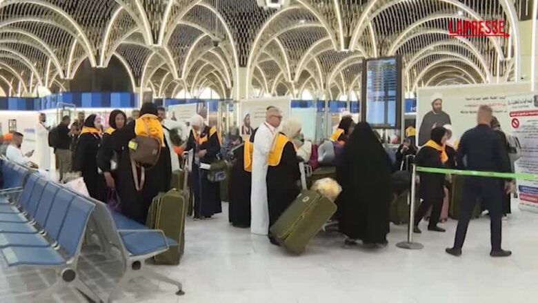 Baghdad, i primi pellegrini si dirigono in Arabia Saudita per eseguire i riti annuali dell'Hajj