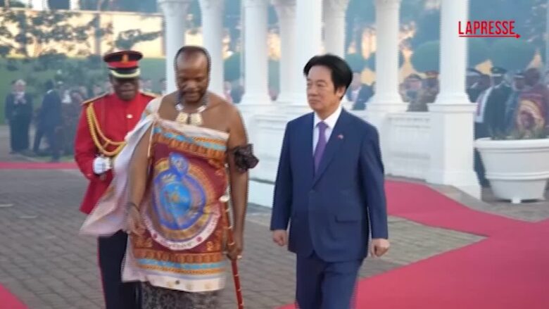 Taiwan, il presidente Lai in visita di Stato in Eswatini: l'incontro con Re Mswati III