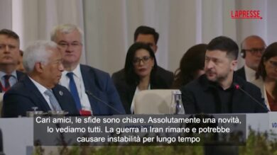 Ucraina, Zelensky: "Serve una voce unica europea nei colloqui con i russi"