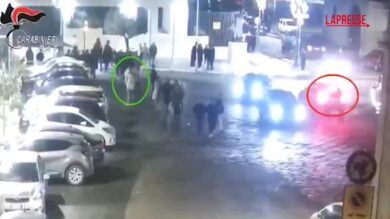 Barletta, maxi rissa e tentata rapina nella zona della movida: 11 arresti