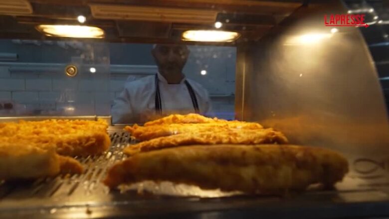 UK, la crisi mette a rischio la tradizionale cena a base di fish and chips