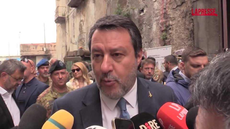 Salvini: "Trump? Papa non si discute, si ascolta"