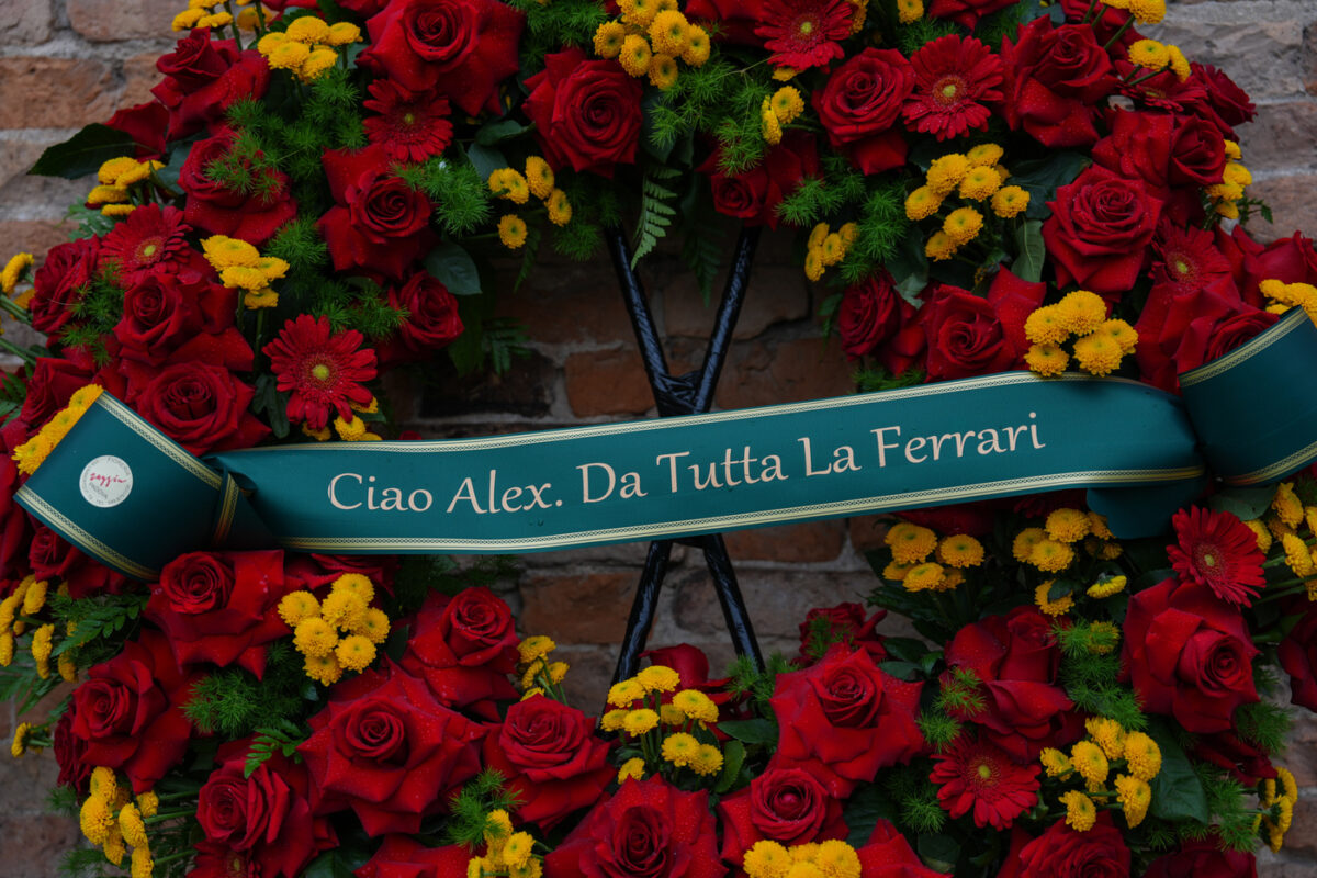 Galleria foto 'Zanardi, ai funerali tanto sport: da Abodi a Malagò fino a Bebe Vio e Tomba – Le foto' - foto 9