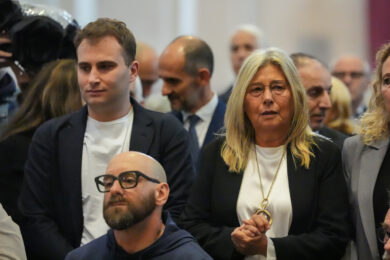 Funerali di Alex Zanardi presso la Basilica di Santa Giustina, Padova. Il figlio Niccolo Zanardi e la moglie Daniela Manni (Photo Claudio Furlan/LaPresse)