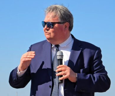 Torre Annunziata, si dimette il sindaco Cuccurullo: “Da procuratore Fragliasso accuse gravi e ingiuste”