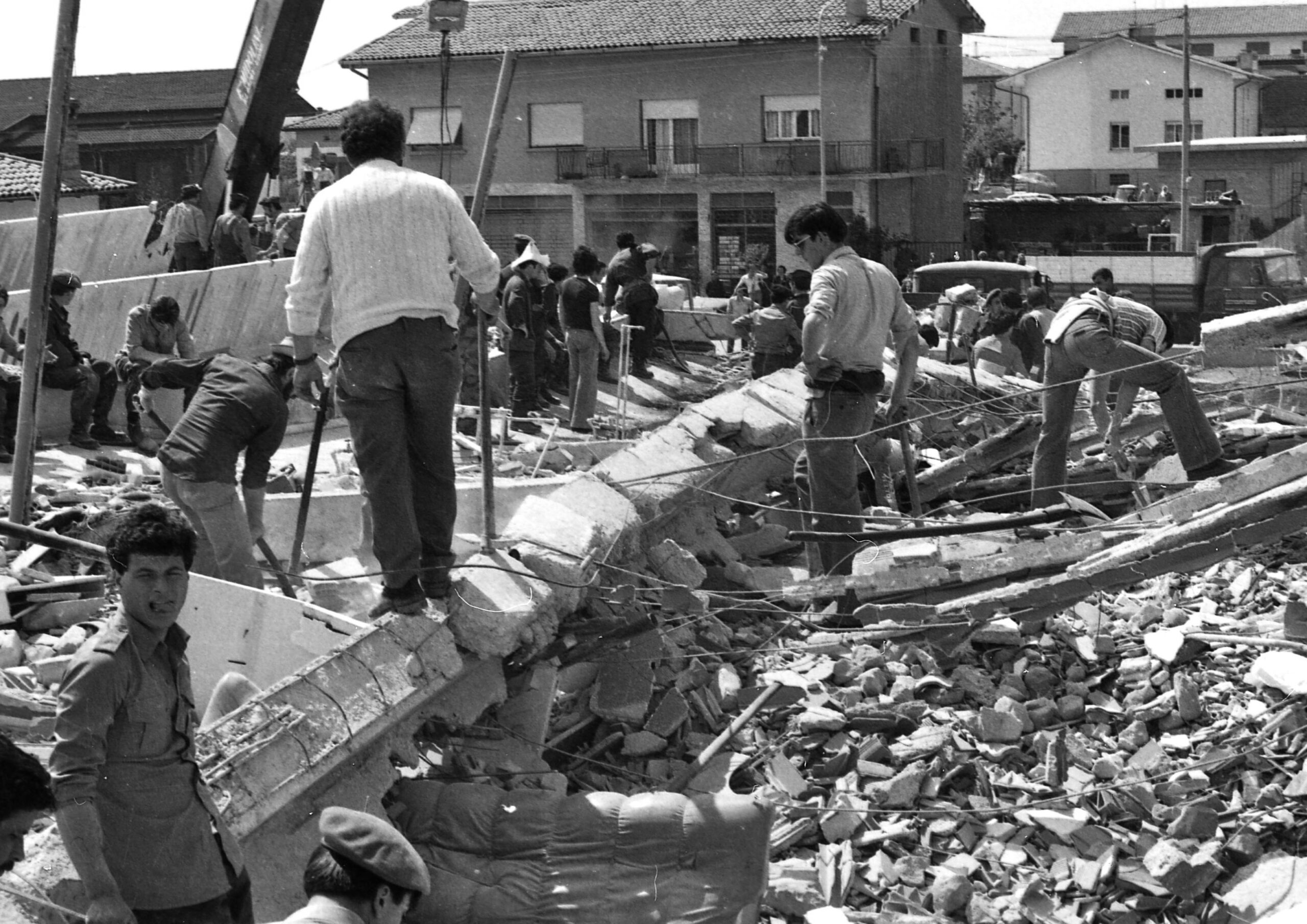 Terremoto Friuli 1976, 50 anni fa il disastro che segnò l’Italia – Le foto storiche