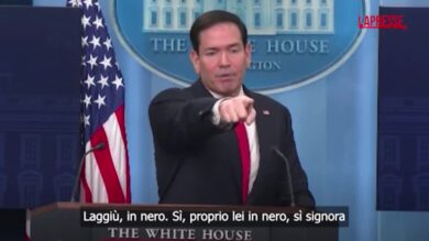 Marco Rubio prova a dare parola ai giornalisti: "Tu laggiù, no non tu! Questo è il caos, ragazzi"