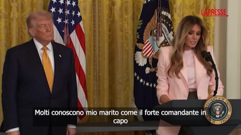 Usa, siparietto romantico tra Trump e Melania alla Casa Bianca