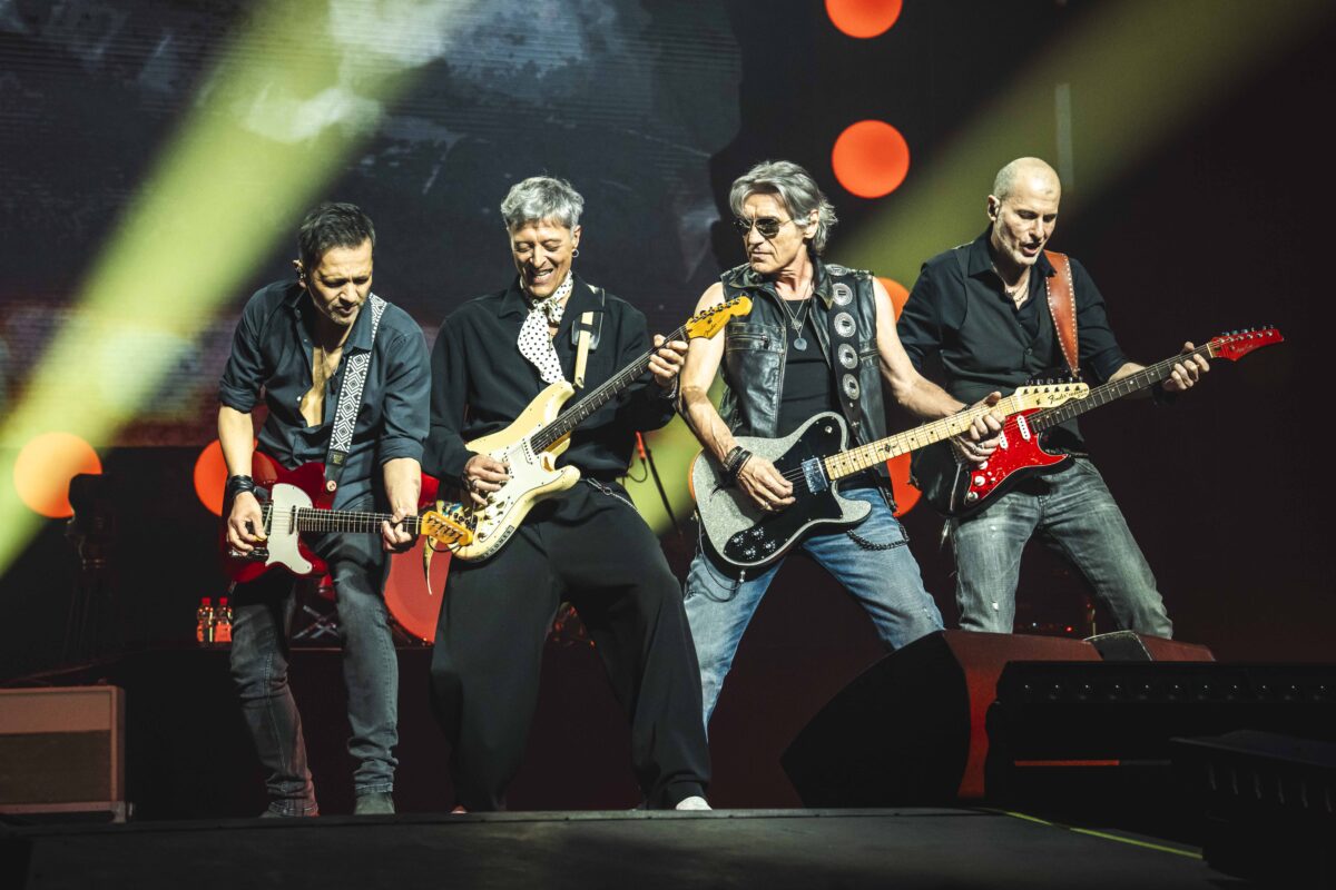 Ligabue inagura l’Unipol Dome di Milano tra rock, ospiti, annunci e sorprese
