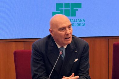 Farmaci e geopolitica, l’impatto di Hormuz sui costi