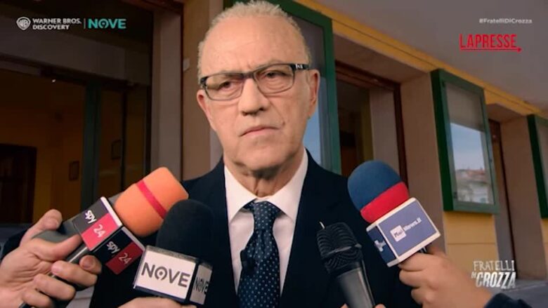 Crozza/Valditara e i lapsus: "Falcone e Borsellino uccisi dai punkabbestia del Leoncavallo"