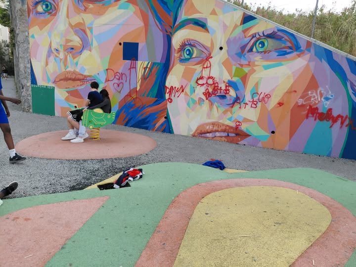 ponte morandi imbrattato il murales della radura della memoria in ricordo vittime da Lapresse.it ponte morandi imbrattato il murales della radura della memoria in ricordo vittime