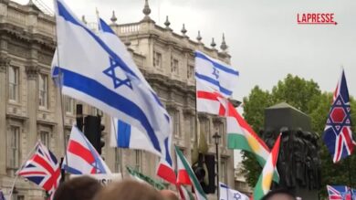 Londra, in migliaia a Downing Street per manifestare contro l’antisemitismo