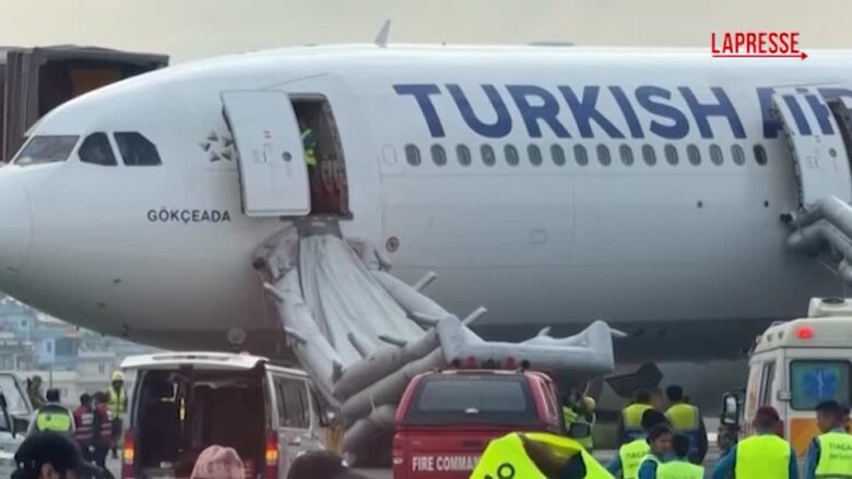 Nepal, volo della Turkish Airlines prende fuoco durante l'atterraggio: nessun ferito