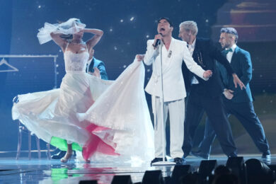 Sal Da Vinci esegue il brano “Per Sempre Si” durante la prova generale della prima semifinale del 70° Eurovision Song Contest a Vienna, in Austria, lunedì 11 maggio 2026. (AP Photo/Martin Meissner)