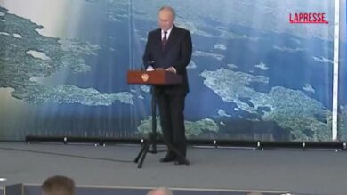 Russia, Putin: "Continueremo a modernizzare e sviluppare le nostre forze nucleari"