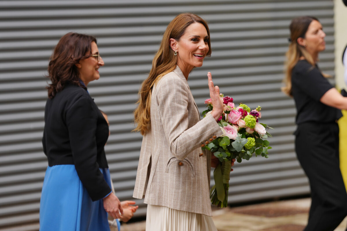 Kate a Reggio Emilia, la visita al centro di riciclaggio creativo