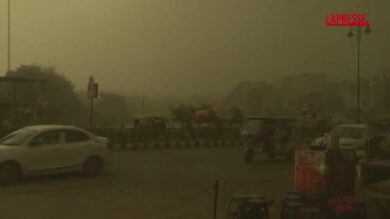 India, tempesta di sabbia oscura il cielo: danni e oltre 90 morti