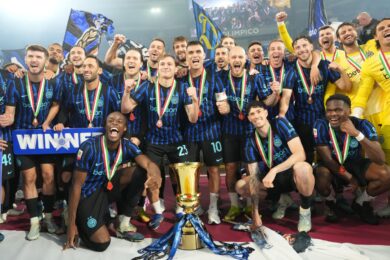 Cerimonia di premiazione dell'Inter durante la finale della Coppa Italia Frecciarossa 2025/2026 tra Lazio e Inter (Foto di Alfredo Falcone/LaPresse)