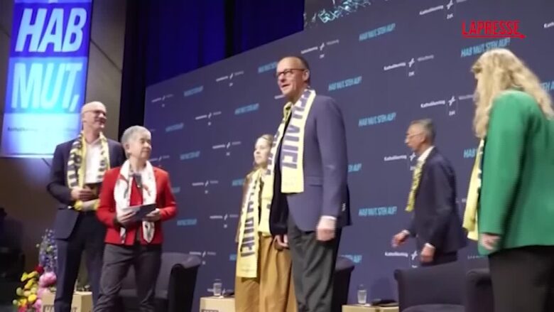 Merz critica gli Usa: "Non consiglierei ai miei figli di andarci"