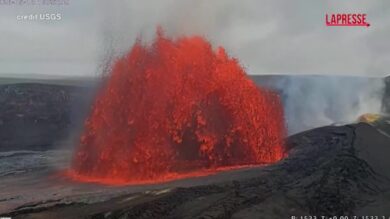 Hawaii, nuova eruzione del Kilauea: la spettacolare fontana di lava