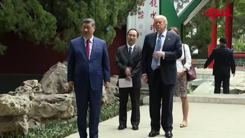 Trump in Cina, la visita con Xi ai giardini di Zhongnanhai: "Bellissimo posto"