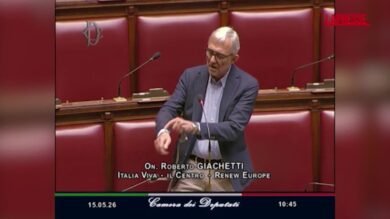 Rai, Giachetti si ammanetta in Aula: protesta shock alla Camera dei Deputati