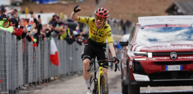 Giro d’Italia 2026, Vingegaard vince tappa del Blockhaus