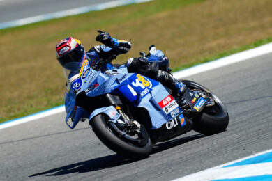 MotoGp, Gp Catalogna 2026: Alex Marquez vince la sprint davanti ad Acosta e Di Giannantonio