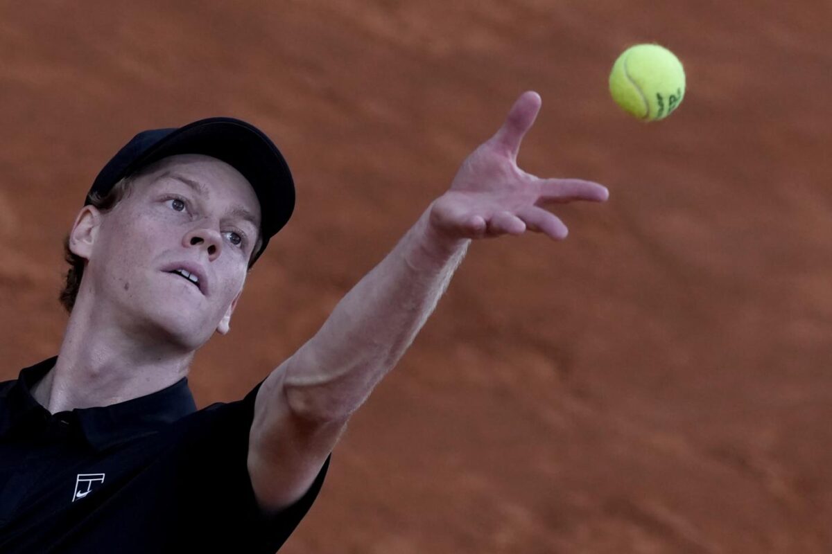 Internazionali Roma 2026, Sinner-Medvedev rinviata per pioggia: si riprende oggi alle 15