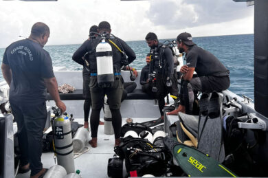 Maldive, riprese le immersioni per recuperare i corpi dei 4 sub italiani. Morto sommozzatore impegnato nelle ricerche – La diretta