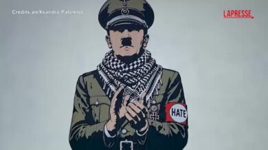 Hitler con la kefiah, la nuova opera di aleXsandro Palombo per le vie di Milano