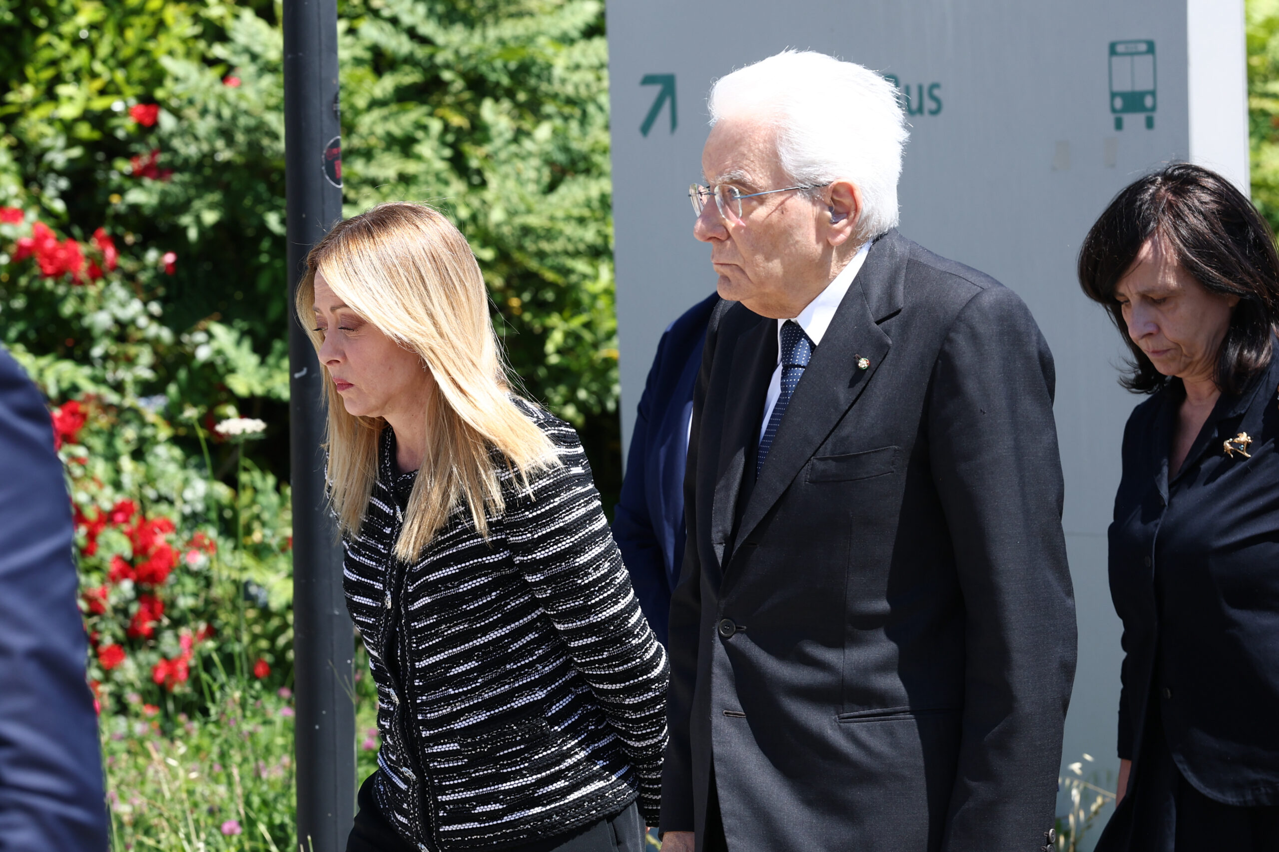 Modena, Mattarella e Meloni insieme dai feriti. Piantedosi: “Non è terrorismo”