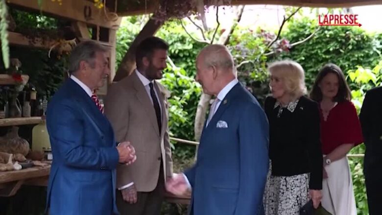 Londra, re Carlo e la regina Camilla al Chelsea Flower Show: l'incontro con Beckham