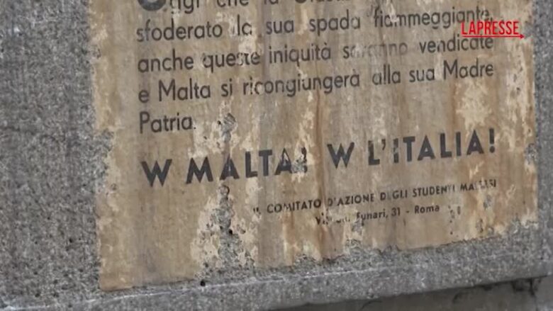 Roma, manifesti della Seconda Guerra Mondiale tra i negozi di Prati. La sorpresa durante i lavori