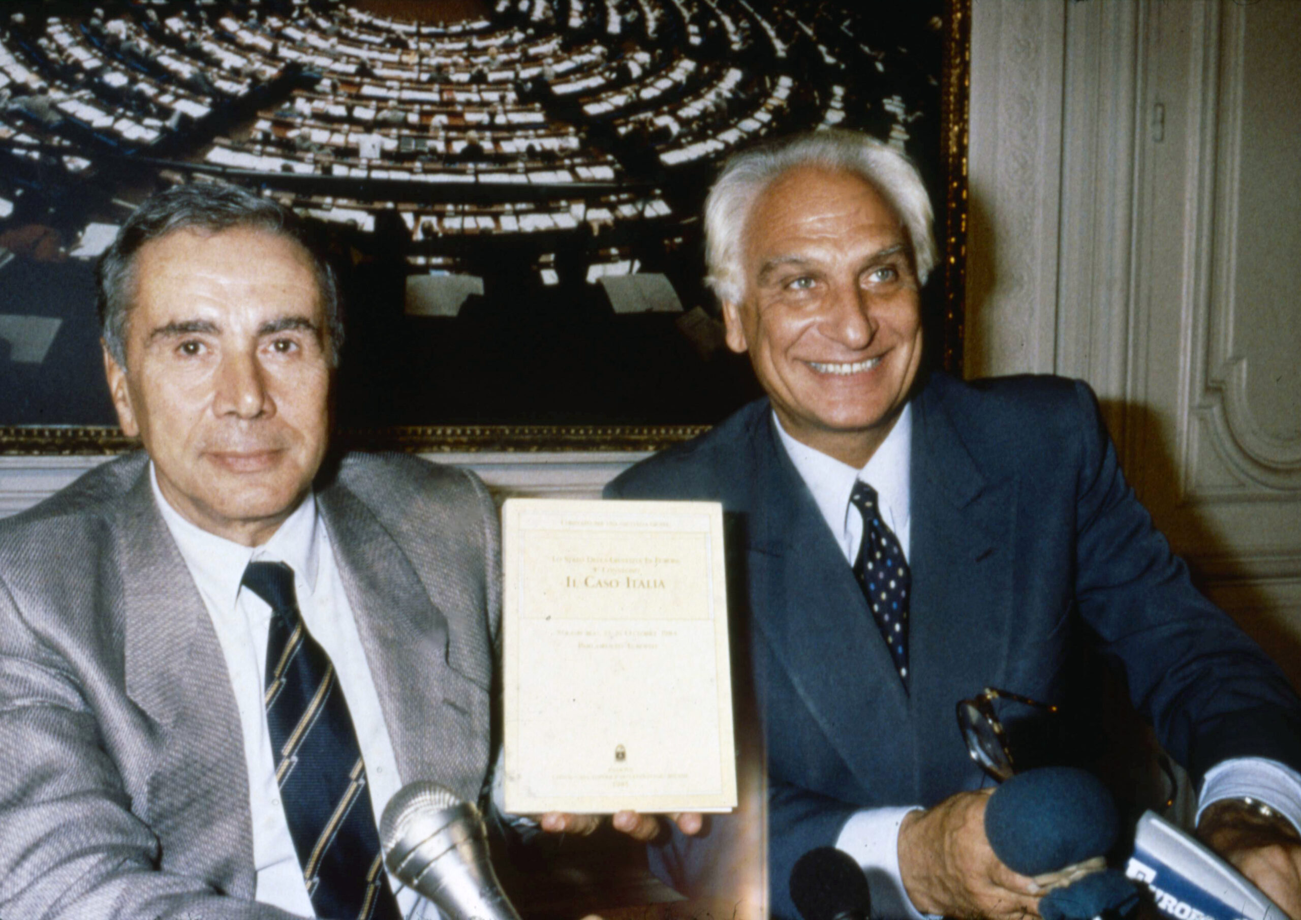 Dieci anni senza Marco Pannella, Mattarella: “Impresso segno in storia Repubblica” Dieci anni senza Marco Pannella, Mattarella: “Impresso segno in storia Repubblica”
