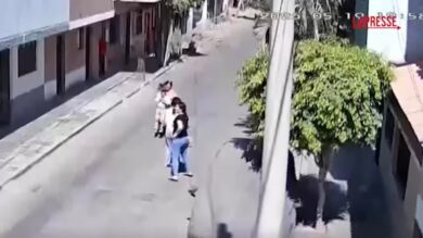 Perù, terremoto di magnitudo 5.8: le immagini delle telecamere stradali