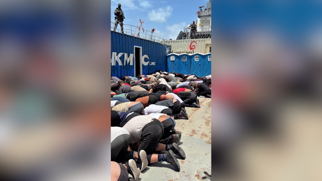 flotilla attivisti in ginocchio ammanettati e bendati ben gvir li deride meloni e tajani inaccettabile da Lapresse.it flotilla attivisti in ginocchio ammanettati e bendati ben gvir li deride meloni e tajani inaccettabile