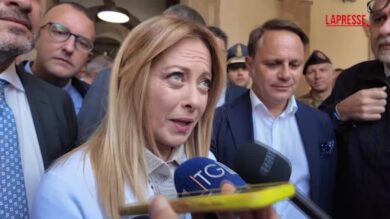 Niscemi, Meloni torna sul luogo della frana: il punto stampa – Video